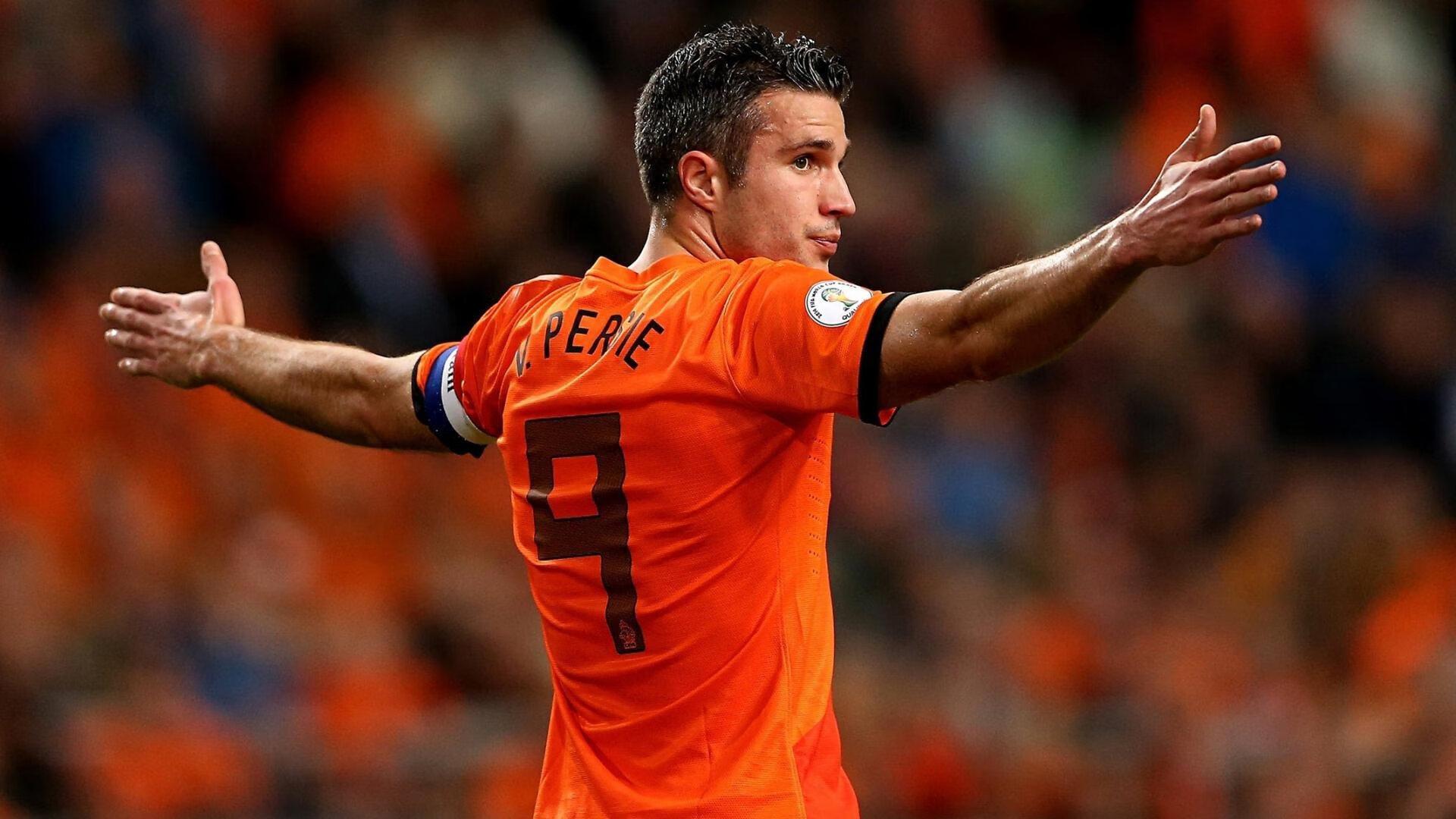 斯帕莱蒂直面争议,坦言征召阿切尔比遇波折,更衣室团结与战术信念是冲击世界杯基石