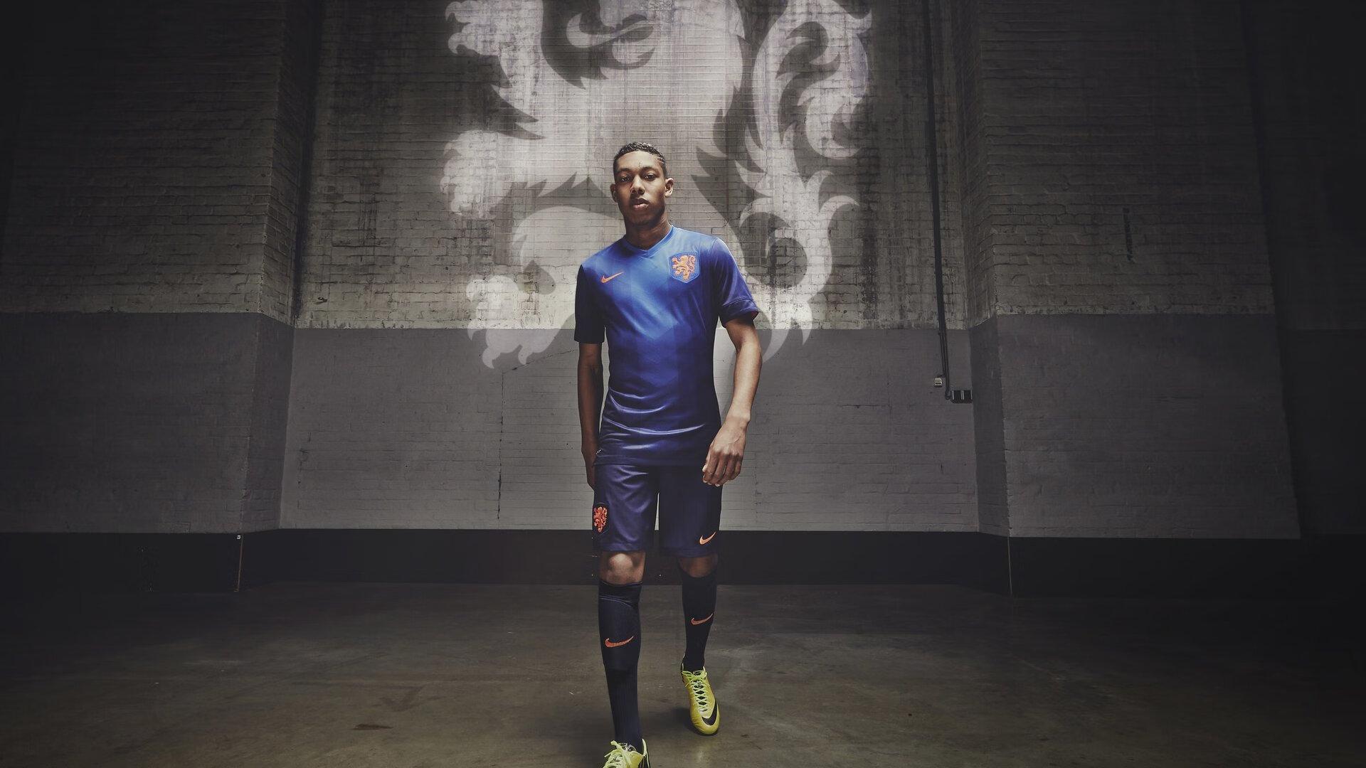 补时倒钩绝平!罗梅罗神技救主,热刺惊险抢分震撼英超